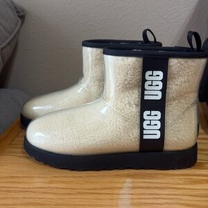 UGG Rainboots.  size 8